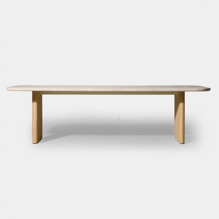 Victoria dining table 2600